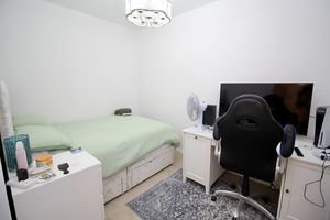 Bedroom- click for photo gallery